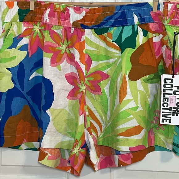 Alani Noelle Tropical LinenShorts, Large - Picture 2 of 5